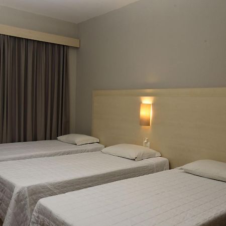 Golden Blue Hotel Londrina Værelse billede
