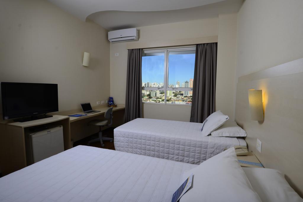 Golden Blue Hotel Londrina Eksteriør billede